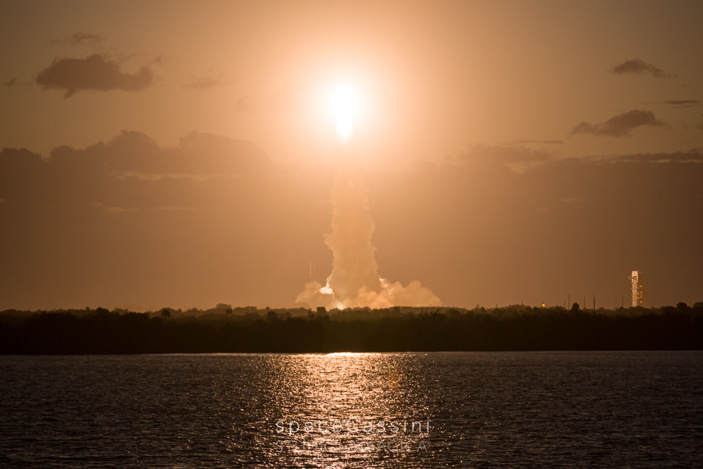 Space Cassini - StudioLaMagica - rocket science pictures